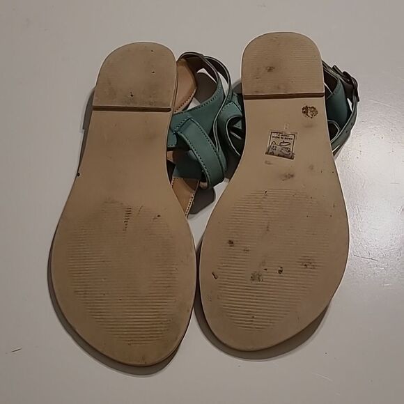 8 WORN ONCE ECOTE SAGE GREEN LEATHER BOHO THING SANDALS LIKE NEW - Picture 3 of 6
